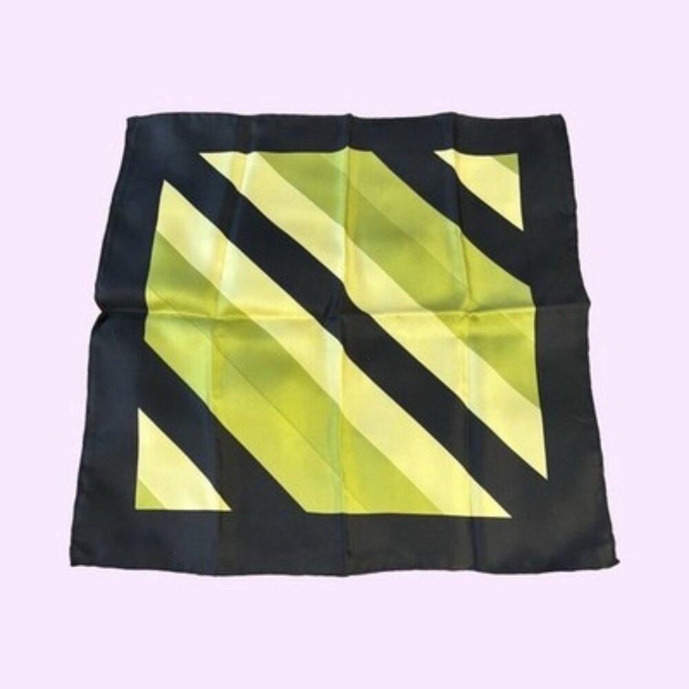 Vtg Italian All Silk Geometric Gold Lime Black 18.5” Hand Rolled Square Foulard